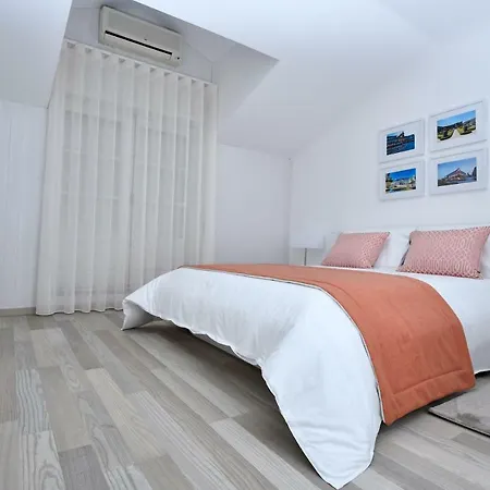 Casas Do Paco *